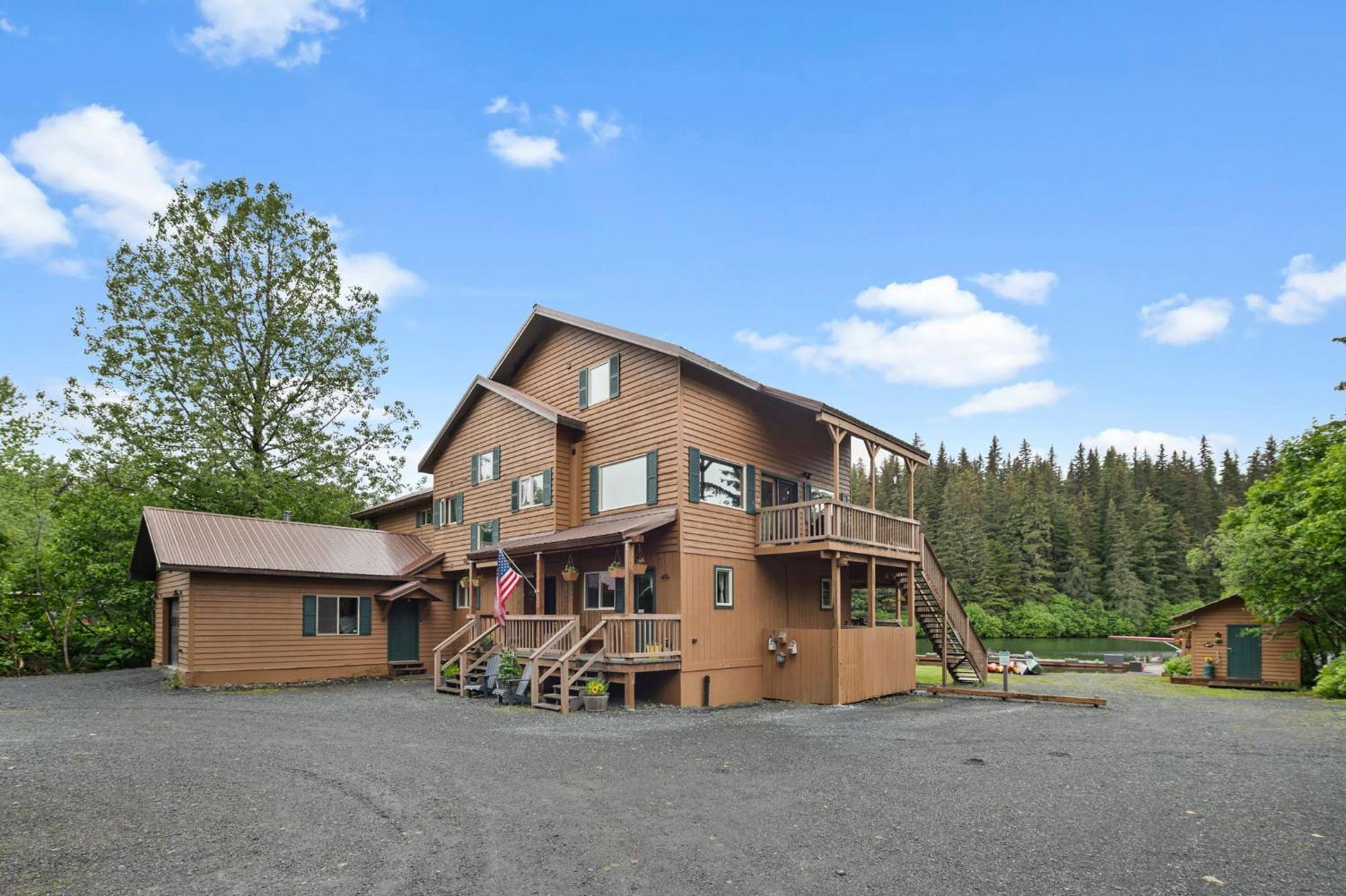 Bear Lake Lodgings B&B Seward Exterior photo