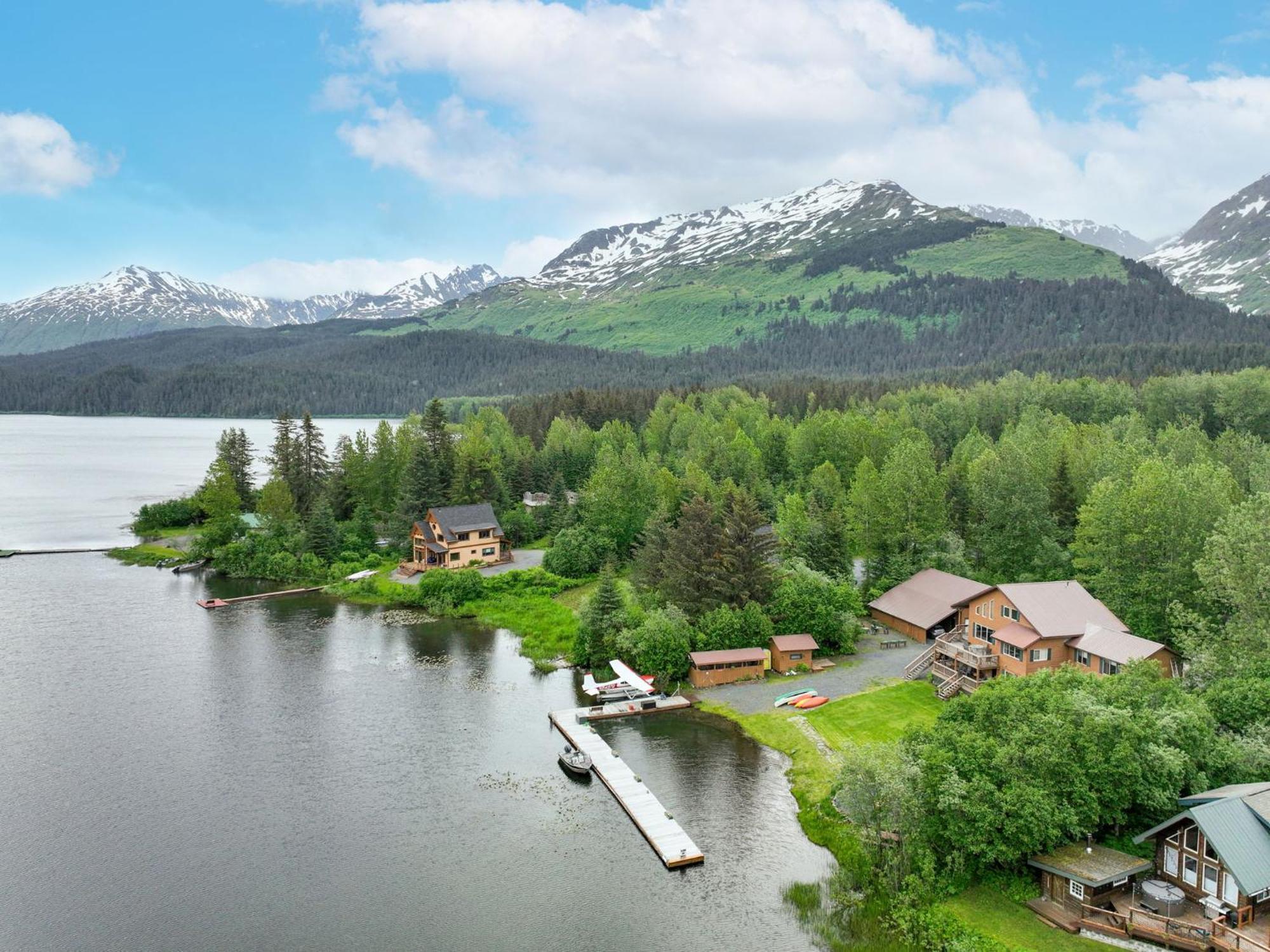 Bear Lake Lodgings B&B Seward Exterior photo